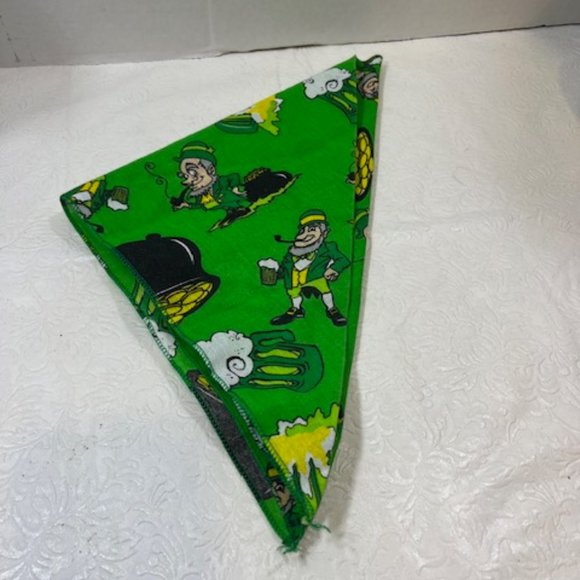 St Patrick's Day Hat, Tie, Bandana, Beads, Green Rubber Bracelet Package Lot - Picture 13 of 13